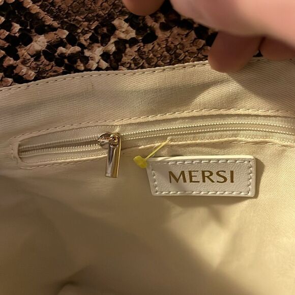 MERSI beautiful Crossbody Bag - Picture 8 of 10